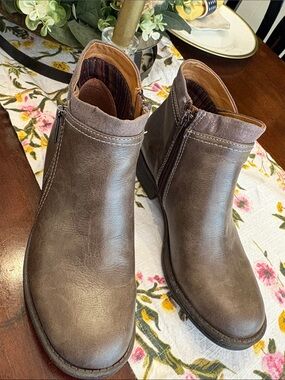 Söfft Eüro Soft Women’s Ankle Boots